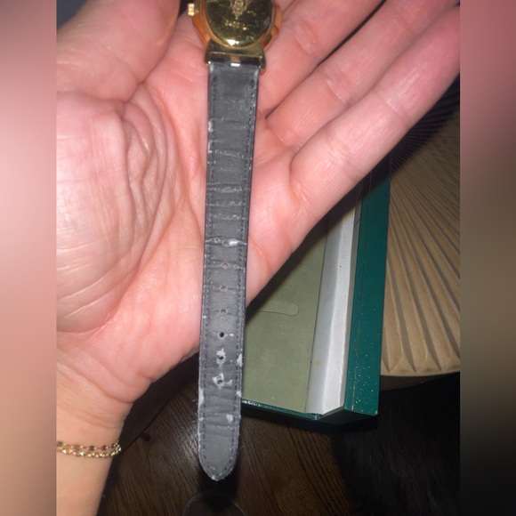 Vintage Gucci Leather Watch ⏱️ - Picture 5 of 6